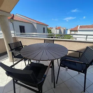 lidija-zadar.hotelinzadar.com/
